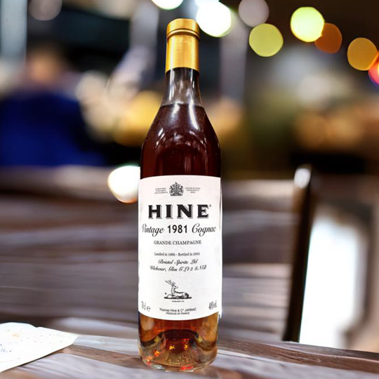 Hine 1981 Cognac - Grande Champagne - 40% vol/abv.